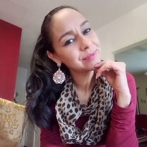 Meet your Posher, Roselena